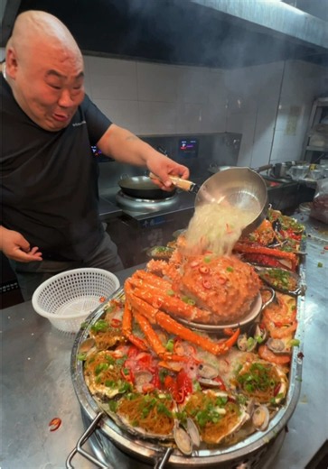 Revealing Unique Chinese Food: Hotpot, BBQ & Seafood