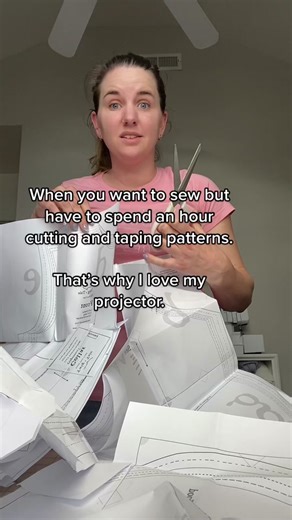 Master Sewing Patterns Effortlessly with a Sewing Projector Course