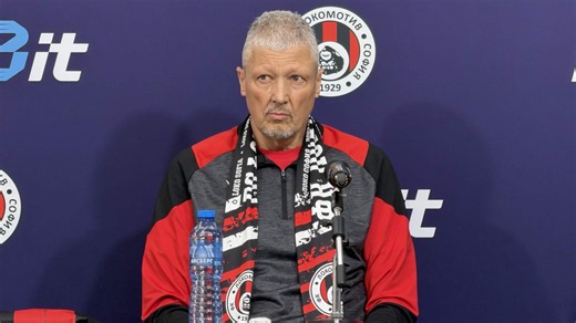 Отслабнал и побелял, но преборил болестта: Любо Пенев се завърна във футбола! (СНИМКИ)
