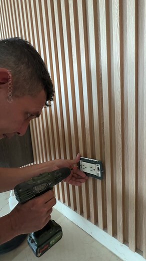 Tips para ocultar tomacorrientes con paneles WPC