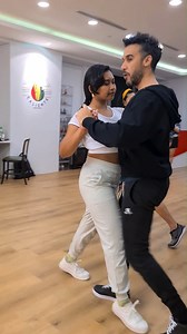 Zouk social dance class! Get into the flow and join us to learn this smooth, elegant and modern dance💖Have fun, meet new friends and learn a new hobby. Your first beginner Zouk trial class at $9.90. Get offer here! https://www.caliente-dance.com/salsa-bachata-all-trial-class Zouk Level 1 - Thursdays 830PM, Saturdays 2PM Zouk Level 2 - Tuesdays 830PM Zouk Level 3 - Fridays 830PM Caliente dancers can book a class through the mobile app with 1 class credit. 🎶GAIA - Fotogramas #zouk #brazilianzouk