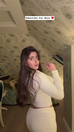 White Outfit, Hot Moves 🔥 #dance #shorts #youtubeshorts #HotDance #dancevideo #viral #shortsvideo