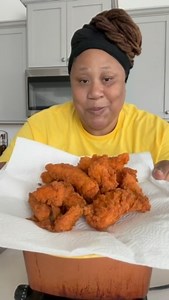 Deep Fried Salmon /Sutton’s Fish Fry. 😋 @suttons_seasoning #itsmekellz #itsmekellz♥️🔥 #yummy #delicious #suttonseasoning #recipes #recipeshare #seafood #seafoodlover To Purchase Fish Fry www. suttonseasoning.com | Its Me Kellz