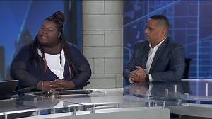 Pizza Delivery Woman Moved To Tears After Chicago Church Congregation Honors Her With Incredible Tip