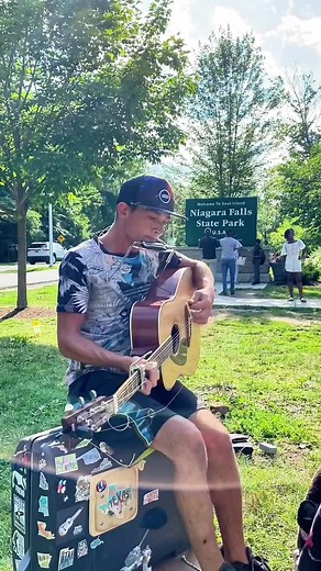 Moonshine Hobo Blues🥳🎶💯🙏⭐️ #busker #streetperformer #newmusic #street #niagarafalls #newyork #onemanband #fyp