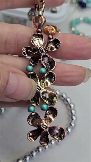 easy beaded necklace tutorial great for beginners # #jewelrymaking #beadingsupplies #necklacedesigns