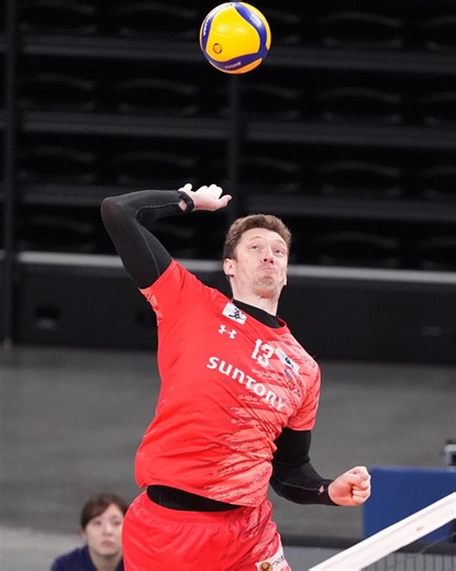 DMITRIY MUSERSKIY DOMINATES IN THE FINALS! 💥🇯🇵 The Suntory Sunbirds opposite scored a combined 61 points across the two matches of the SV.LEAGUE Finals against JTEKT Stings — leading his team to the championship! 🏆🔥 Watch some of his best plays from a title-winning performance! 🏐 #SVLeague #Volleyball | Volleyball World