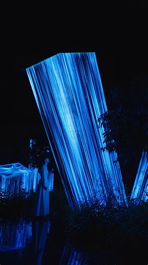 teamLab on Instagram‎: "teamLab Unveils Newly Added Artworks at teamLab Phenomena Abu Dhabi From Tuesday, December 16. Featuring tree roots that grow in the air in the surrounding area of the Megaliths. チームラボフェノメナ アブダビ、メガリス周辺の木々の根が空気中で育つ空間が公開され、作品体験が拡張。12月16日(火) から。 ・ “teamLab Phenomena Abu Dhabi” Saadiyat Cultural District, Abu Dhabi @teamlab_phenomena @saadiyatculturaldistrict Permanent ・ The bottom floor of “Megaliths in the Roots Garden”, featuring clusters of megaliths, has been newly opene