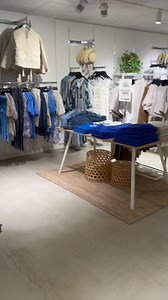 Velkommen i vores nye butik❤️ huset agnes Livstil butik, sko, interiør og modetøj til kvinder 😍 Priser: 😱 Jeans -20% Andre varer -50% Håber vi ses❤️! huset agnes | Huset Agnes