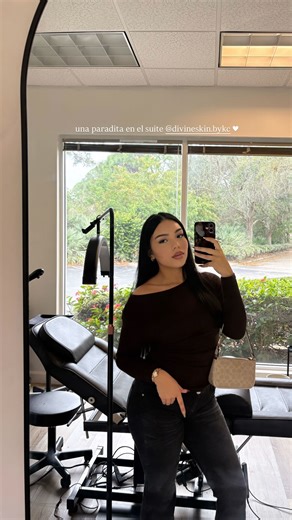 DivineSkin | Medical Esthetician🤍 | Transform Divine Skin suite with me ✨🤍 She didn’t just upgrade…she elevated🤏🏼🤭(shout out to my man though LOL) BOOK WITH DIVINE SKIN 🤍 | Instagram