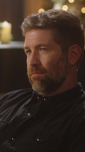 Watching Christmas movies and seeing Christmas lights are just a couple of our family’s Christmas traditions. #Christmas #KingSizeManger