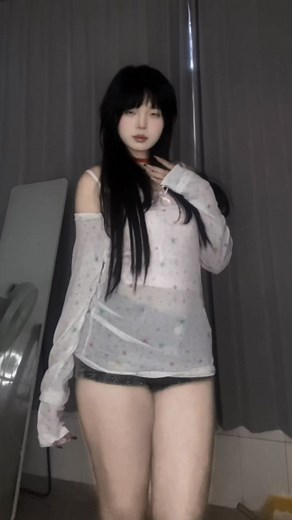 #浅跳一下 #扭一扭 #微胖女生 #simi编舞 | Beautiful girl