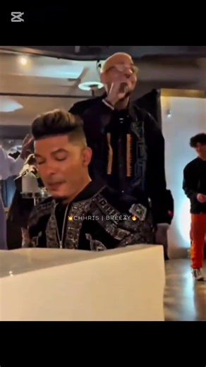 I know you have not seen this beautiful video, look until the end #chrisbrown #breeze #breezy #reels