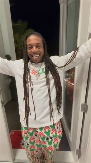 Jacquees on Instagram: "Merry Christmas! 🎁 Holding my family down Forever!"