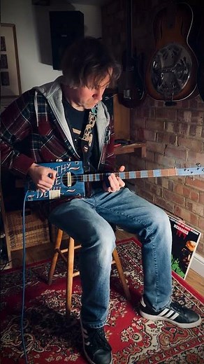 Bottleneck Blues on a 3 String Cigar Box Guitar #slideguitar