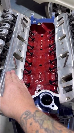 Engine build tip! This makes it easy to install an intake manifold on a small Ford
