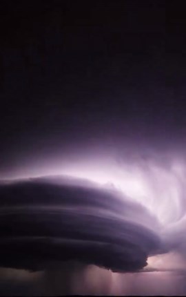 Epic Stormchasing Moments Capturing Nature’s Fury in Timelapse