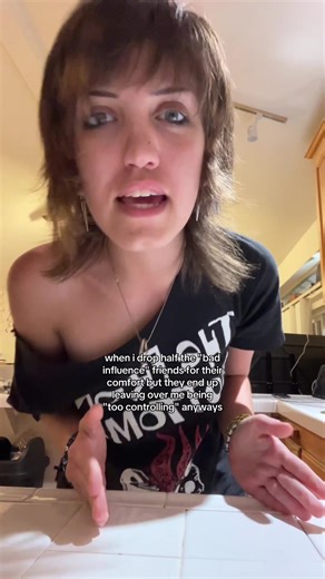 irl sarah lynn🍄❄️🍺 (@us3r.psych0)’s videos with original sound - ✧༺♡༻✧