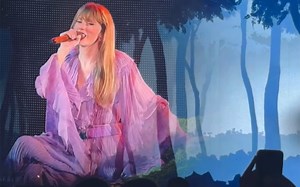 【Taylor Swift】“The Eras Tour”时代巡演“invisible string”