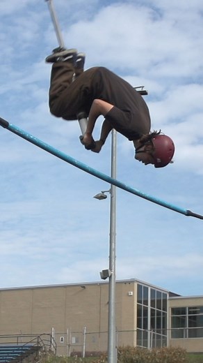 Highest backflip pogo stick jump - 3.07 metres (10 ft 1 in) by Henry Cabelus 🇺🇸 for Guinness World Records Day 2023 ✨ | Guinness World Records