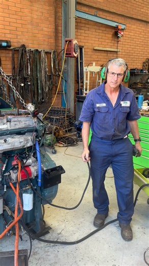 50K views · 10K reactions | Here it is… Craig running up the Series...