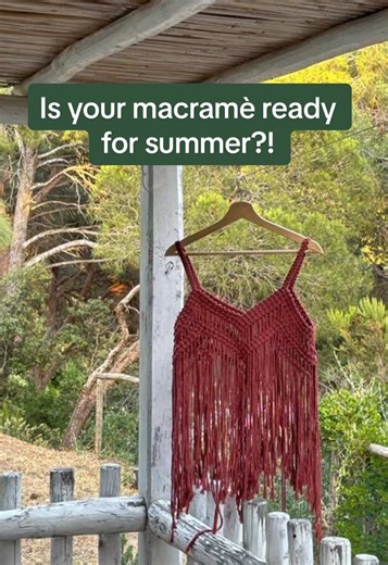 Are you ready for summer?! My macramè top says YES! My job says you still have to stay in office for lots of weeks nevertheless I continue to knot 😎 #italian_macrame #italianmacrame #macrame #macramedress #macrametop #macramedress #macramelove #macrameknots #nodimacrame #macramedress #macramemaker