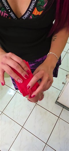 Traditional hand wrapping technique - 180 inches. #boxing #handwrapping