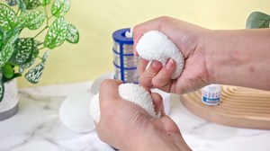 Qualirey Solar Pool Ionizer Automatic Floating Pool Cleaner, Water Ionizer with 4 Pcs Scum Eliminating Ball, for Above Ground and Inground Pools, up to 35, 000 Gallons (Without Light)