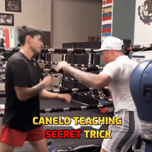 Canelo Secret Trick! #boxing #boxingedit #edit #boxer #boxingtraining #knockout #fyp #fypシ #mma #boxing�� #boxingtips #tipsandtricks #canelo #mexico