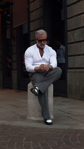 2.1K reactions · 343 comments | "Minimalistically dressed, maximum presence." What do you think about wide-legged trousers: go or no-go?" "Double tip if you love statement looks." Share Save this look for Later to Remember﫶 #minimalelegance #presence #beardlover #minimallook #fashionmen #pennyloafers #menslook | Toni Bellaroba | Facebook