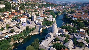 Mostar desde el cielo: vistas aéreas de la belleza balcánica de Bosnia