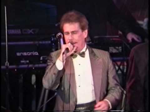 THE SKYLINERS' JIMMY BEAUMONT.wmv