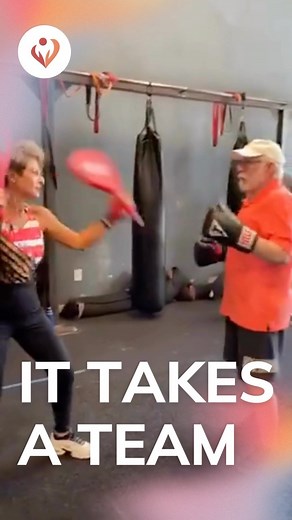It takes a team to knockout those Parkinson’s tremors. 🥊💪 Our Rock Steady Boxing classes provide participants with cardio exercise to increase stability and endurance to fight the disease. But our fighters can’t go at it alone. Our program needs volunteers to help participants as they engage in workouts. Let’s keep our fighters steady together. Sign up to volunteer today at https://thedonnaclervifoundation.org! #Rocksteadyboxing #boxingtherapy #exercise #parkinsonsdisease #parkinsons #parkinso