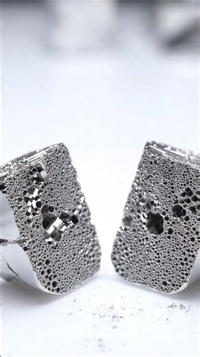 knife cutting sodium, lithium and hydrogen metals