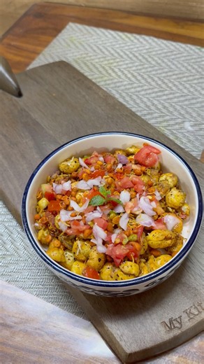 Makahan chaat .. roasted makhana recipe #makhanachaat #food #rainyseasonspecial #recipe