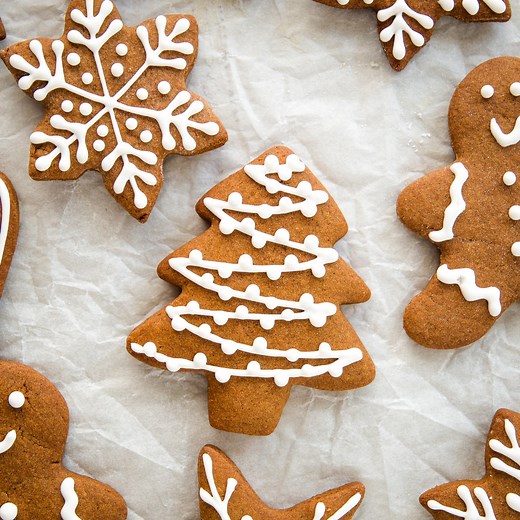 This Gingerbread Cookie recipe is a timeless holiday classic, made with rich molasses and topped with easy-to-make royal icing. Follow our step-by-step guide to create the perfect gingerbread cookies for the Christmas season! You can find the full recipe shared in the comments section below! | The Busy Baker
