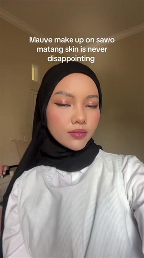 Tutorial Make Up Mauve untuk Kulit Sawo Matang