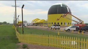 MN's Largest Candy Store expands again