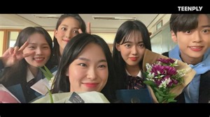 27K views · 287 reactions | 塔羅機器人的祕密被揭發了！ 他們可以逃脫時間迴圈嗎？ 千萬別錯過「Let me off the earth」最後的一次看！ Let me off the earth - 第41集~第45集 [最終回] 「第41集到第45集一次看」 | PLAYLIST 繁體字 | Facebook