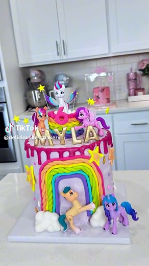 Day 3 Cake Decorating Challenge at Deliciousness Bakery