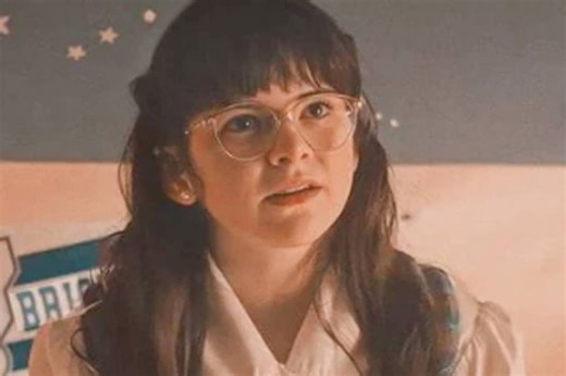 What happened to Dustin's girlfriend Suzie in Stranger Things?