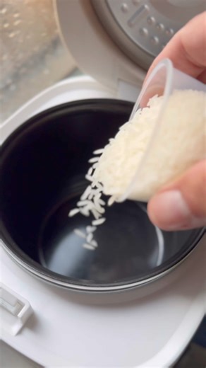 The perfect Thai Jasmine Rice recipe made in the Rice Robot, in just minutes! Tastes like Thailand! #thailand #thaifood #ricerobot @milestone pr @eatthairice | Chef Daniel Green