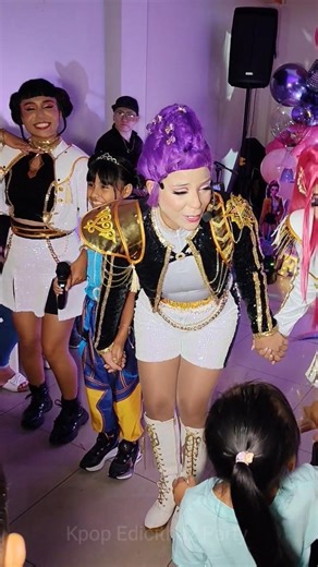 Kpop Mira, Rumi and Zoey round to girl family dance 3 #zoey #dance #kpopdemonhunters #rumi#kpop#mira