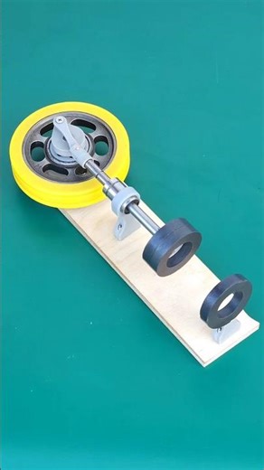 Flywheel Regenerating Magnetic Engine