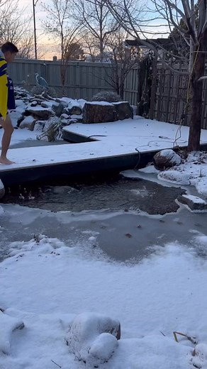 In 2023 I tried many new things. I started running for the first time in approx 30 years and ran over 1200 kms. I started shifting to using my non-dominant hand for almost everything. I am now writing left-handed full time, though slow and shaky I know it will only get better. I tried cold plunging for the first time in 2023 and have done a few 2 min sessions. I’m not sure if I like it or if there are actual benefits, but I’m open to it. Here’s to and gearing up for a great 2024. I have no New Y