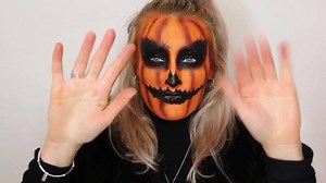 8.5K views · 207 reactions |  Here’s a mini tutorial of my Pumpkin Halloween makeup!!! I hope you enjoy my spooky glittery orange transformation  Any ideas for my next one? I have a few, but I do love a bit of inspiration  #halloweenmakeupideas #halloweenmakeup #pumpkinmakeup #pumpkin | Makeup By Frankie | Facebook