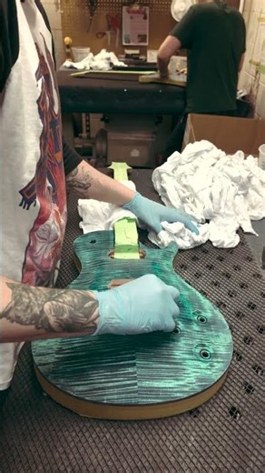 Adding stain makes this top POP 👁️