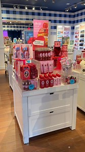 Sweetheart Cherry and Strawberry Pound Cake now in stores at Bath & Body Works #bathandbodyworks #valentinesday #cherry #strawberry #bodycare #pov #walkthrough | Queen of the Girl Geeks