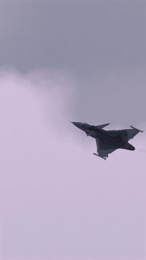 Anti-Air Tank Shoots Down JAS-39 Fighter Jets in Arma 3