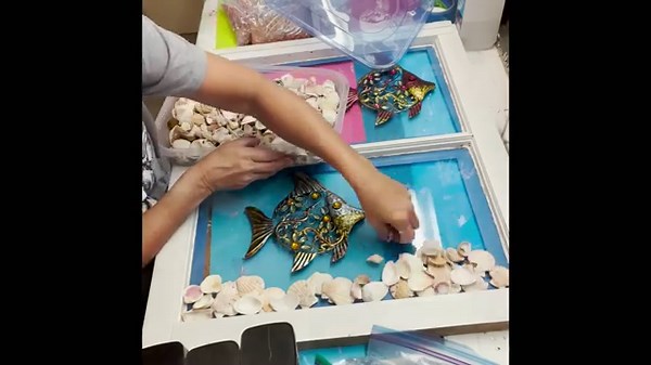 Angel Fish Window Art Tutorial with Epoxy Resin